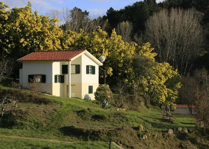 Idyllic Country With Forest Hébergement de vacances