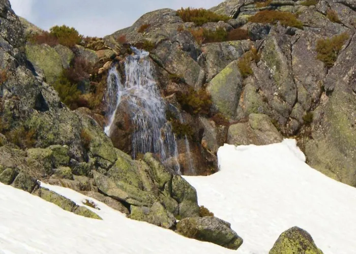 Hébergement de vacances Idyllic Country With Forest *